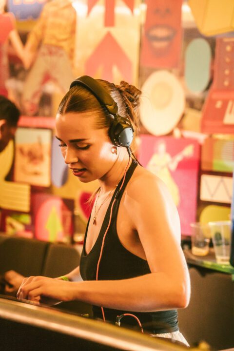 DJ Sessions with Harriet Bella